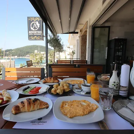 Hotell Arxontiko Himare
